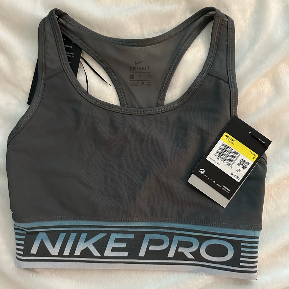 NEW Nike Pro sports bra size Small